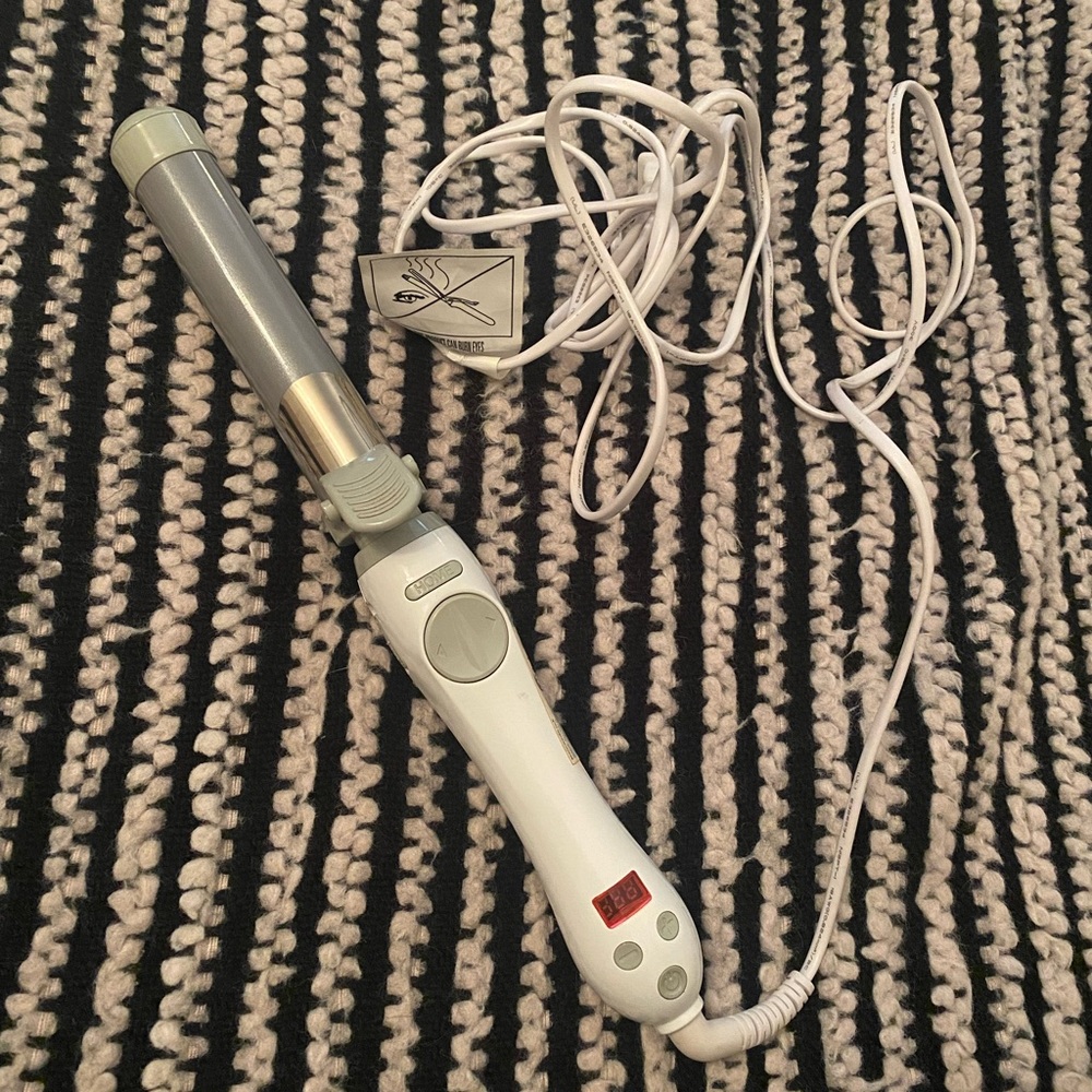 beachwaver curling iron